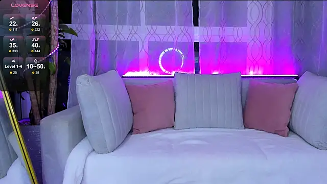 Valkyrie_sky live cam on StripChat