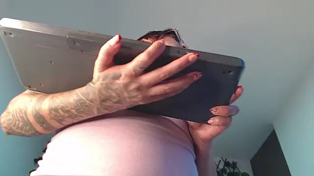 Ari_kanroji live cam on StripChat