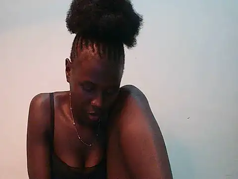 sexxy_ebony2y live cam on StripChat