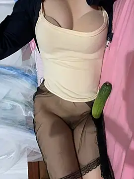 Heo_xynh live cam on StripChat