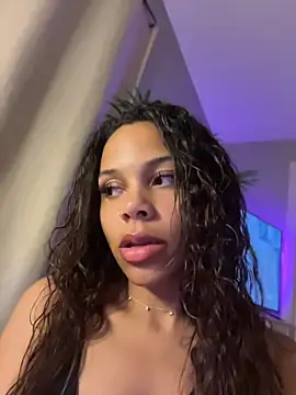 Petite_Baddie