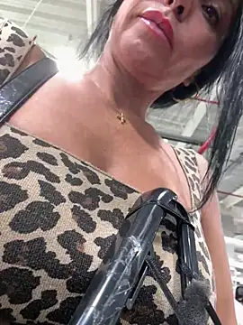 kimkelly13 (F milf) - Dildo pussy Public