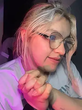 Sophia_Weest99 webcam