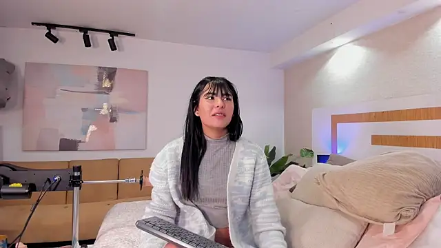 Violettaa_Stone webcam
