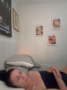 HornyStr8Freak webcam