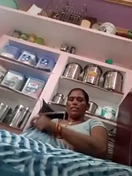 Rakhihot35 webcam