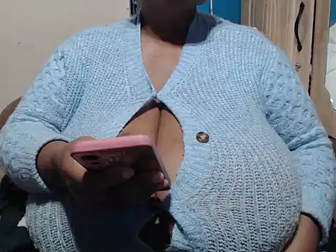cutefirmmelonss (F mature) - FULLY NAKED  BOOBS  PLAY