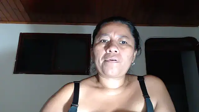 adrixxx38 live cam on StripChat