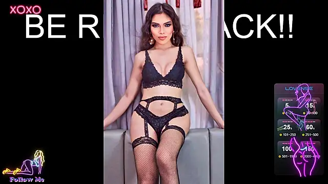 izabella_moore live cam on StripChat