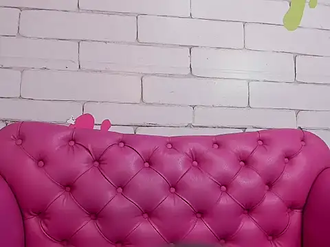 AriaMoonnn webcam