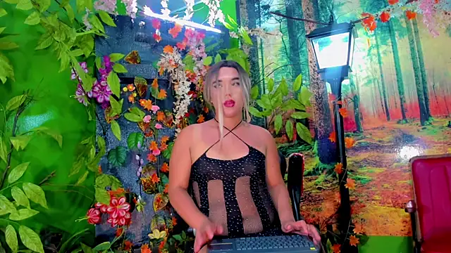 luxury_star live cam on StripChat