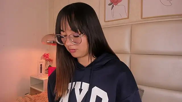 Aily_Yozuko webcam