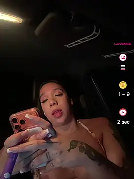 BitchySalome webcam