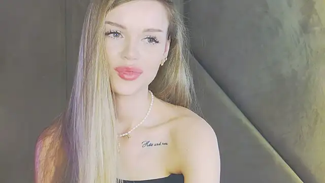 MarilynNova webcam