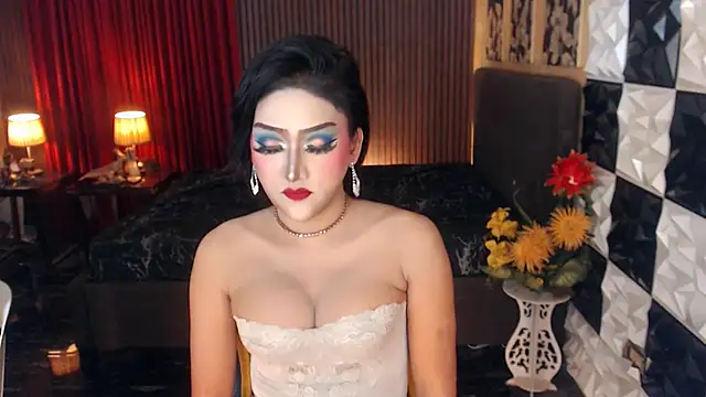 MassiveHorseCockTrans webcam