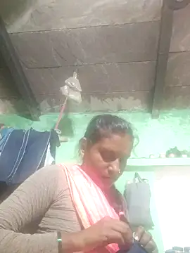 Mohnibhabi55A live cam on StripChat