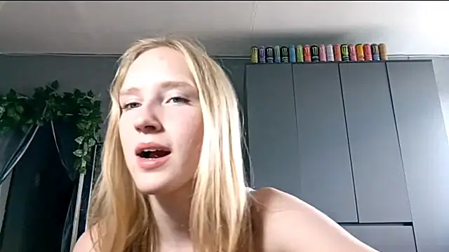 Mia_Azart webcam