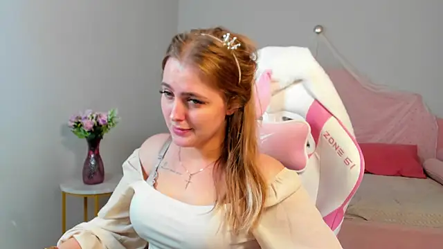 EllaBells live cam on StripChat