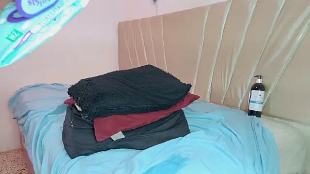 aly_n_sebas webcam