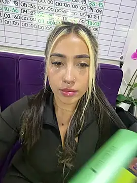 ManuelaVeeleez webcam