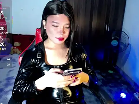 sofiathe1st live cam on StripChat