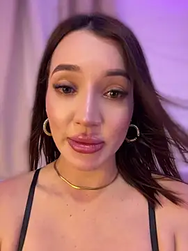 Bella-taylorr webcam
