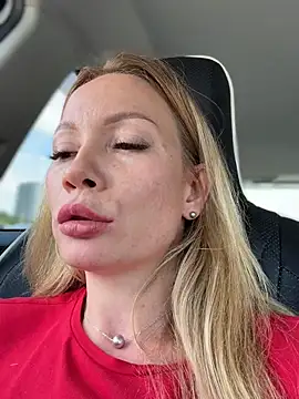lavenderhot (F young) - Octopus-dildo fuck my ass
