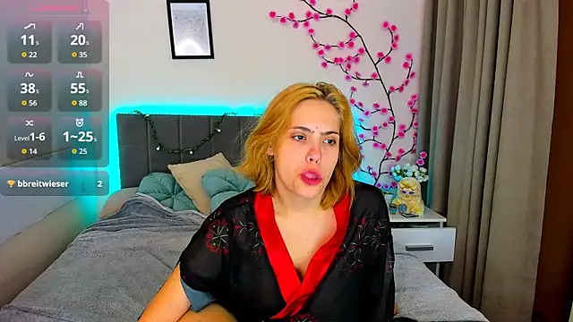 DellaRows live cam on StripChat
