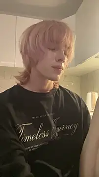 ixistudiomember (M twink) - Slap ass x 5