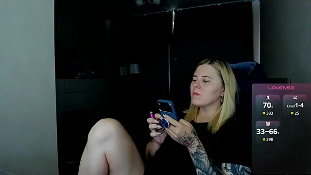 Olivia_Munk live cam on StripChat