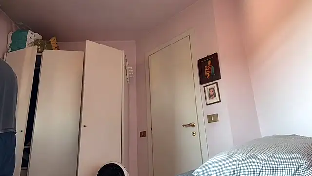 PierPesaroX live cam on StripChat