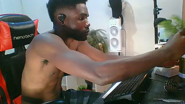 Suamyst_25 live cam on StripChat
