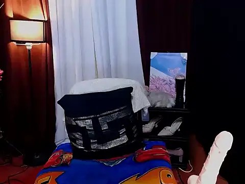 HornyKerujieTrans webcam