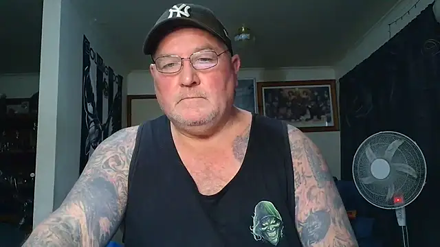 KINKYBLUEYES69