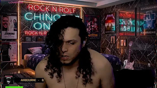 chino_roz live cam on StripChat