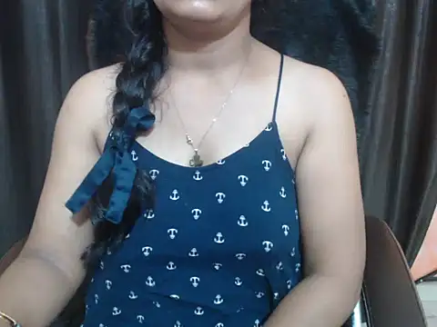 Kudi_Kiyara live cam on StripChat