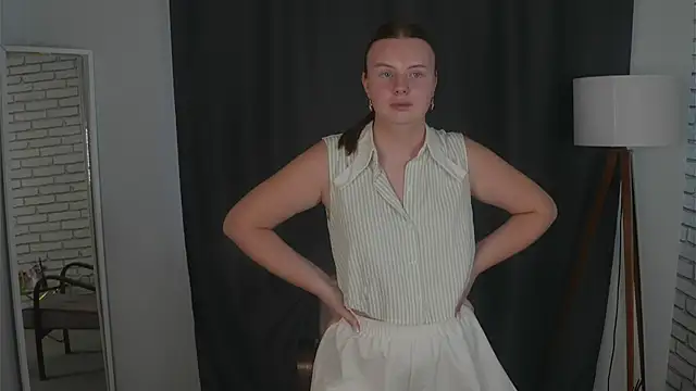 IsobelBoderick live cam on StripChat