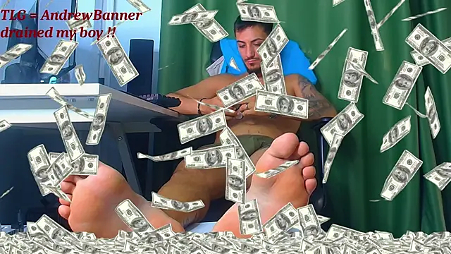 AndrewBanner live cam on StripChat