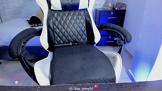 anny_rouse24 webcam