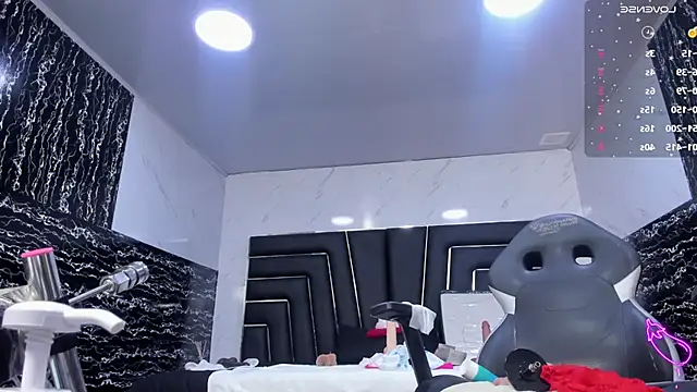 Ladyy_Scarlett webcam