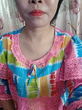 AvaRoyale webcam
