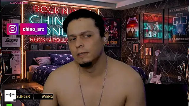chino_roz live cam on StripChat