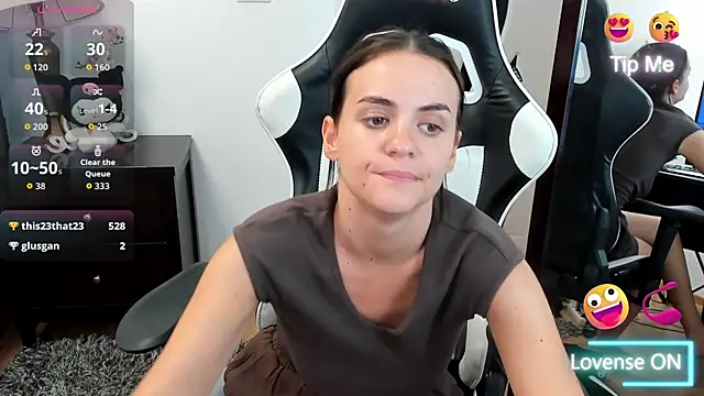 lexyfox2 - LexyFox2's free webcam - UK Sex Cams
