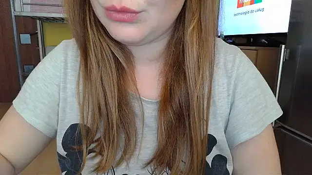 Butterfly_PL live cam on StripChat