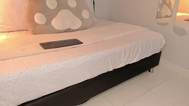 miia_thompsonn - Miia_Thompsonn's free webcam - UK Sex Cams