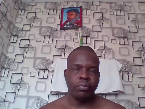 Chumba_001 live cam on StripChat