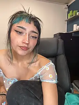 baby_akuma_ webcam