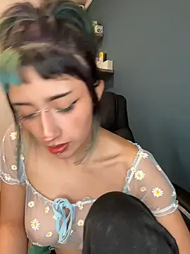 baby_akuma_ webcam