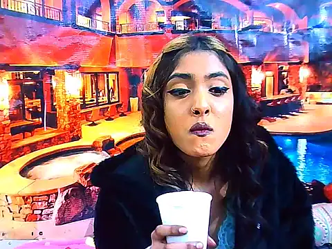 IndianPretty14u2Luv webcam