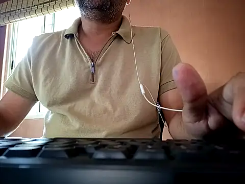 daddys_pen (Ask my age) - Nude with Spit on Cock
